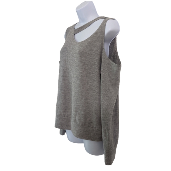 LNA Cold Shoulder Gray Top Size S Please see measurements 👇 - Picture 2 of 5